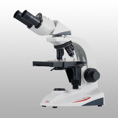 MICROSCOPE BINOCULAIRE LEICA DM300